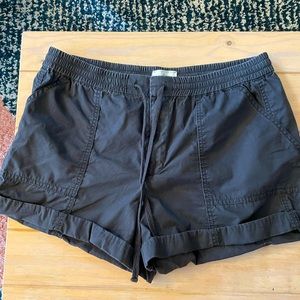 Lou and Grey Gray Medium Shorts